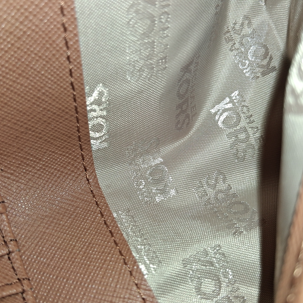 Michael Kors Cream and Tan Tote Bag - Picture 5 of 10